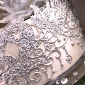 chandelier-Love-GC-Cake-Close-up-WEB