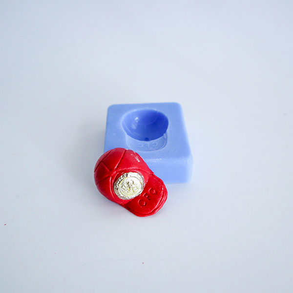 CFC-cap-sport-silicone-moulds-for-cake-decorating-by-crystalcandy2
